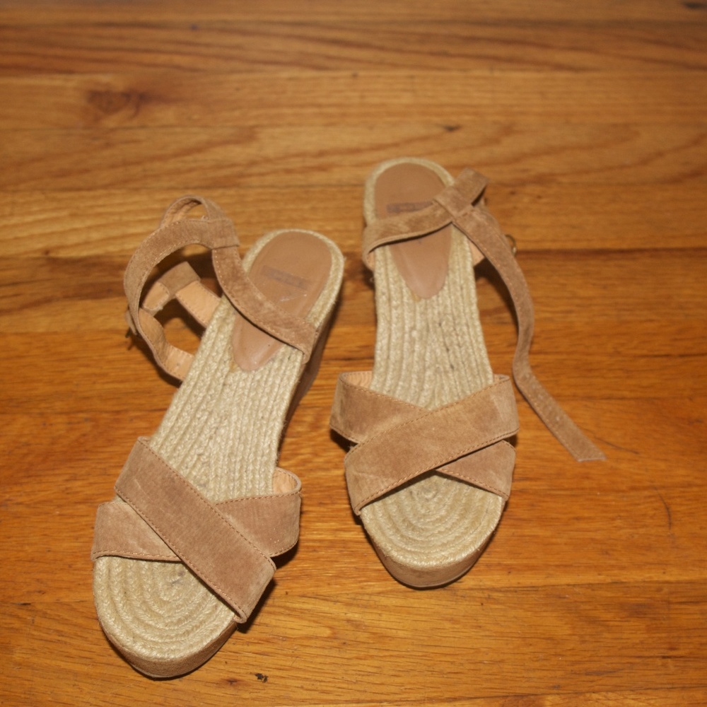 Kimchi Blue Tan Suede Platform Sandals
